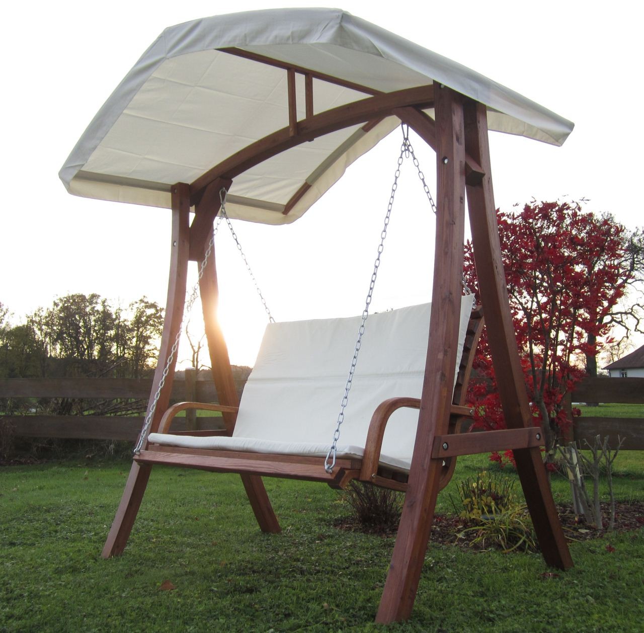 Schaukel aus Holz Lärche mit Dach Modell KUREDO 103 – Bild 5 Hollywoodschaukel Aus Holz Mit Rankgitter Dach ~ Schaukel aus Holz Lärche mit Dach Modell KUREDO 103 – Bild 5